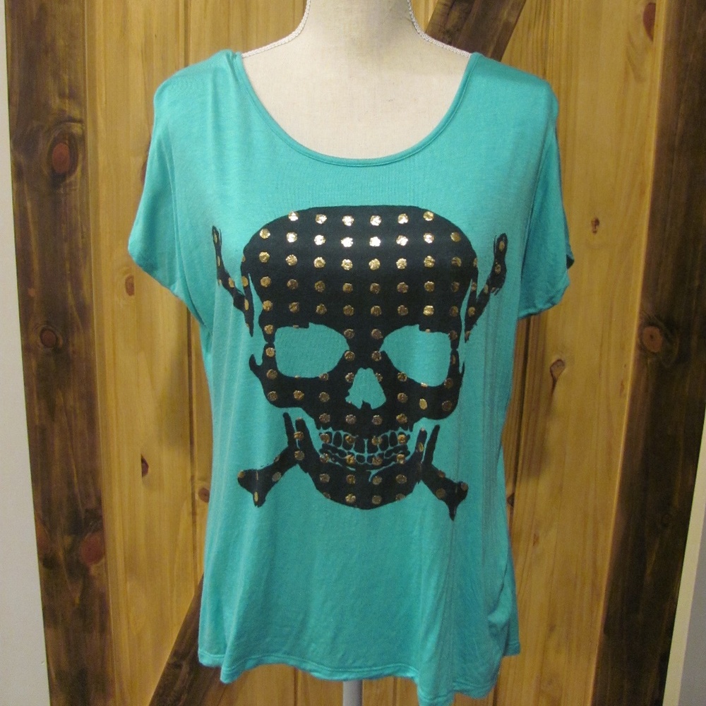 Daytrip Skull Fashion Top
